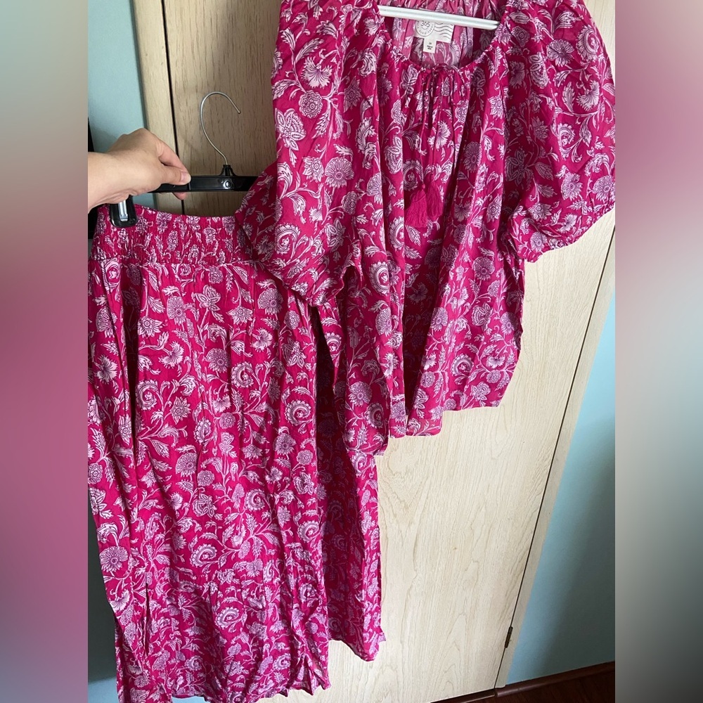 Brand new QVC Destination 365 Matching Pink Floral Blouse and Skirt Sz 2X